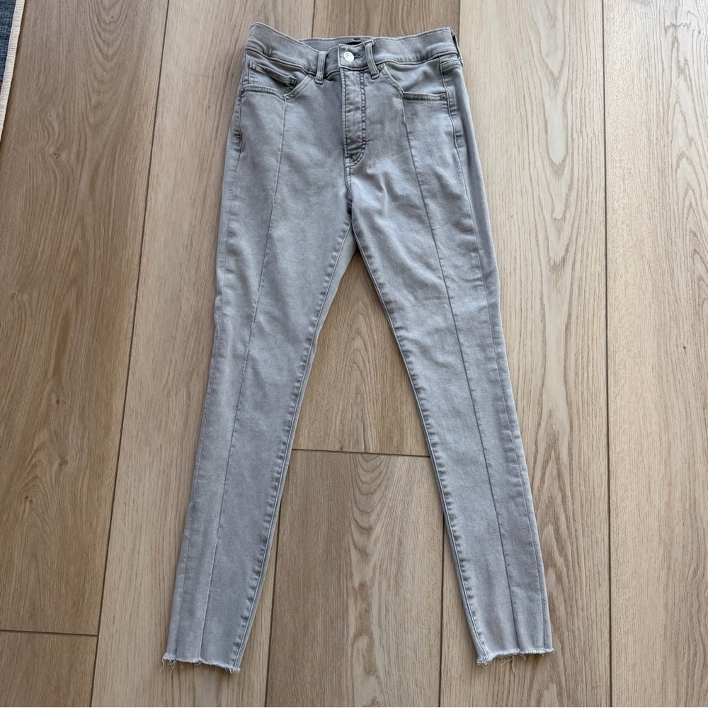 Express Light Gray Women's Midrise Skinny Jeans 4R